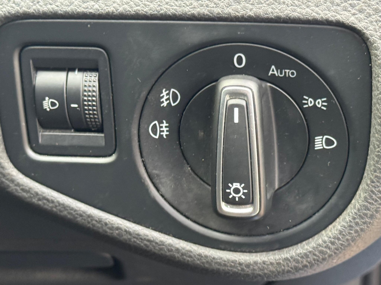 Used Volkswagen Golf 2015 for sale - 76562320: Photo 15