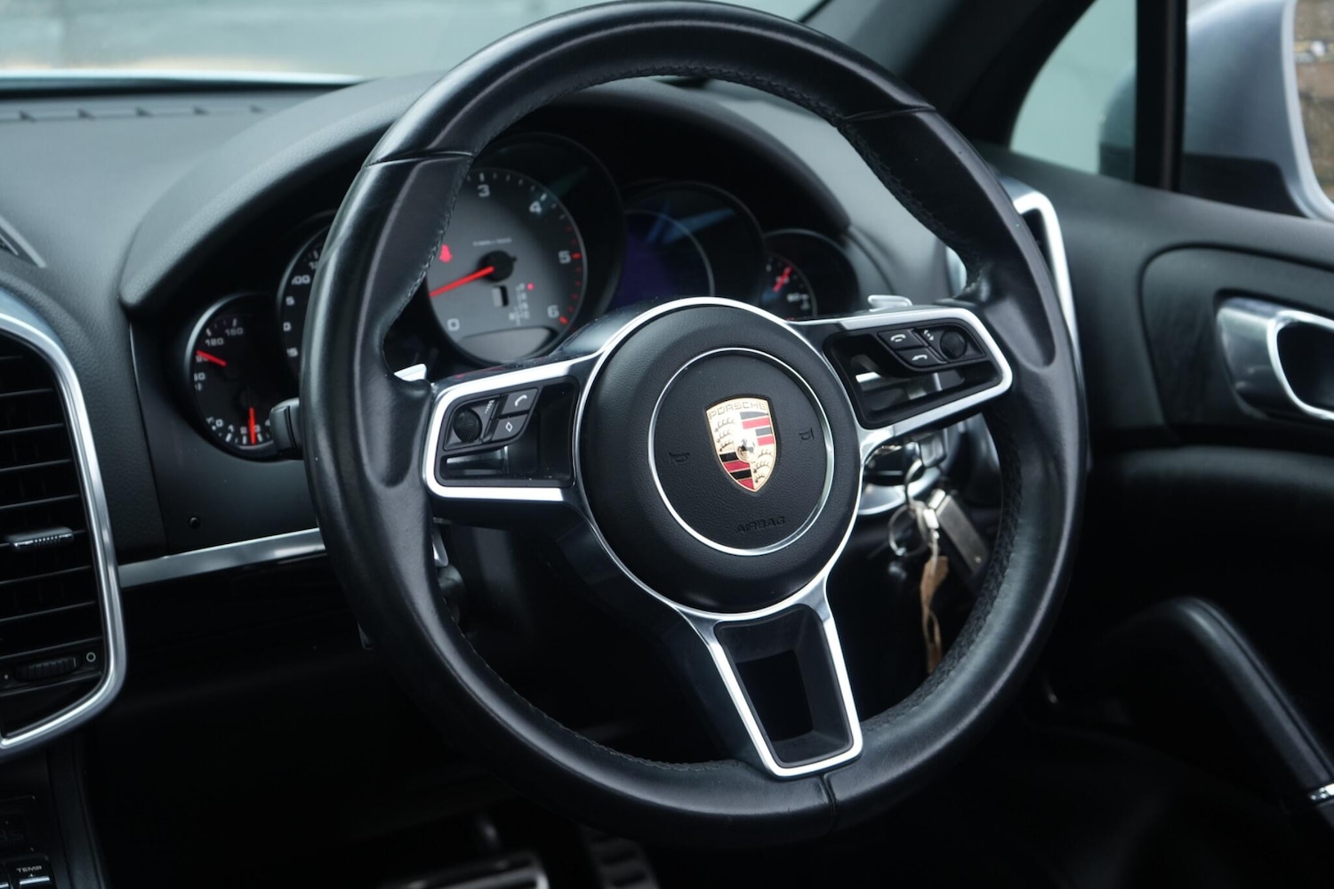 Used Porsche Cayenne 2017 for sale - 77387664: Photo 25