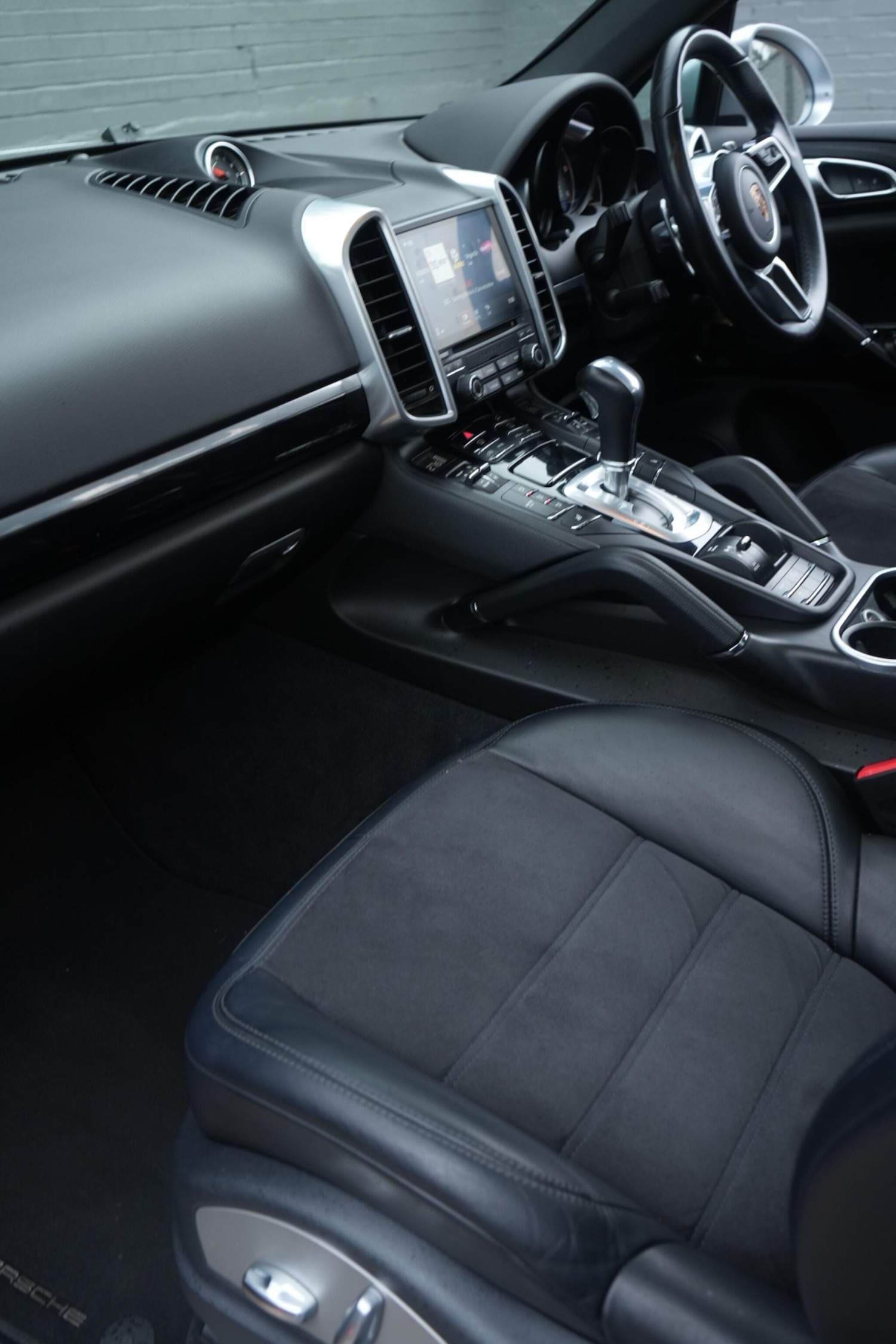 Used Porsche Cayenne 2017 for sale - 77387664: Photo 28