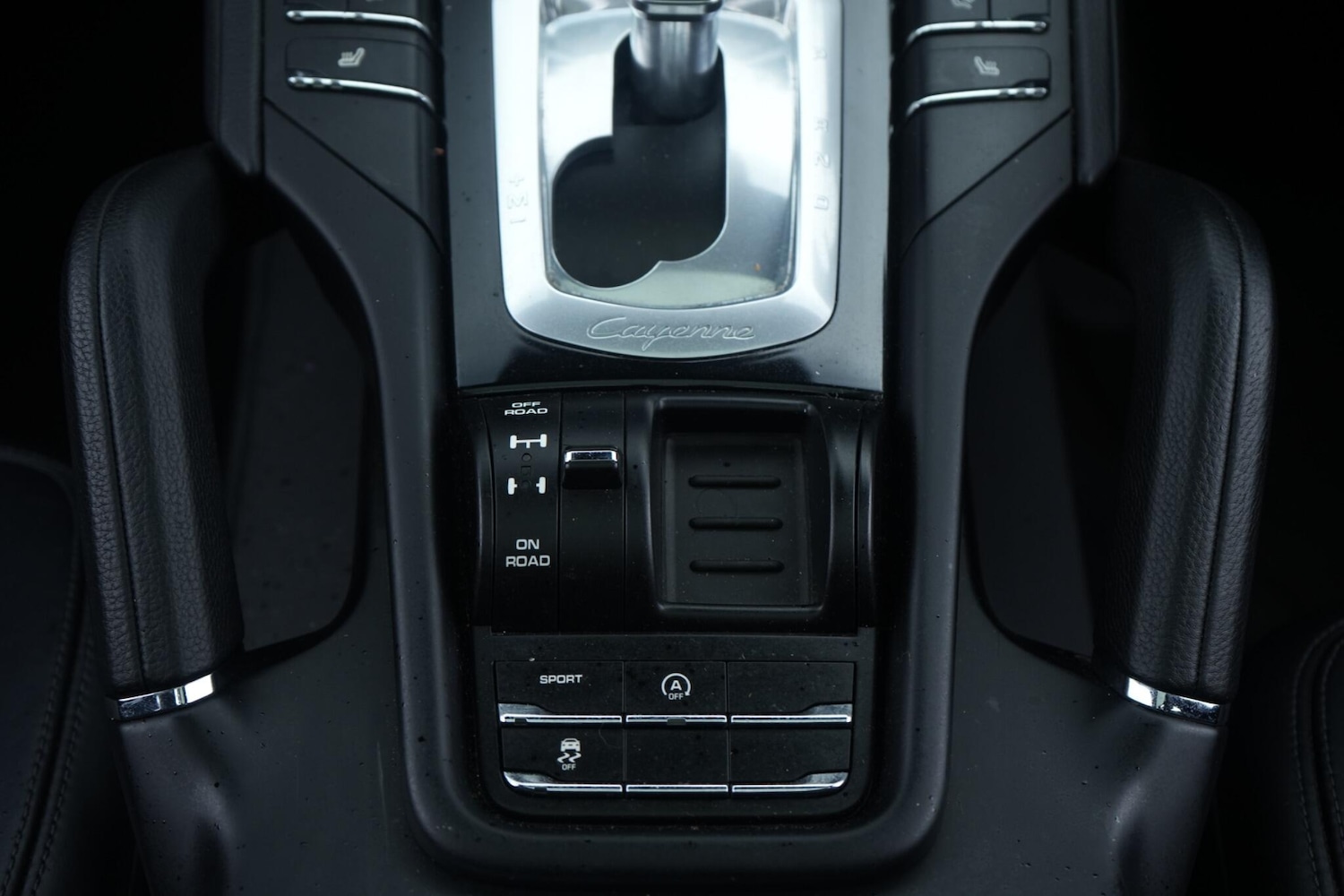 Used Porsche Cayenne 2017 for sale - 77387664: Photo 32