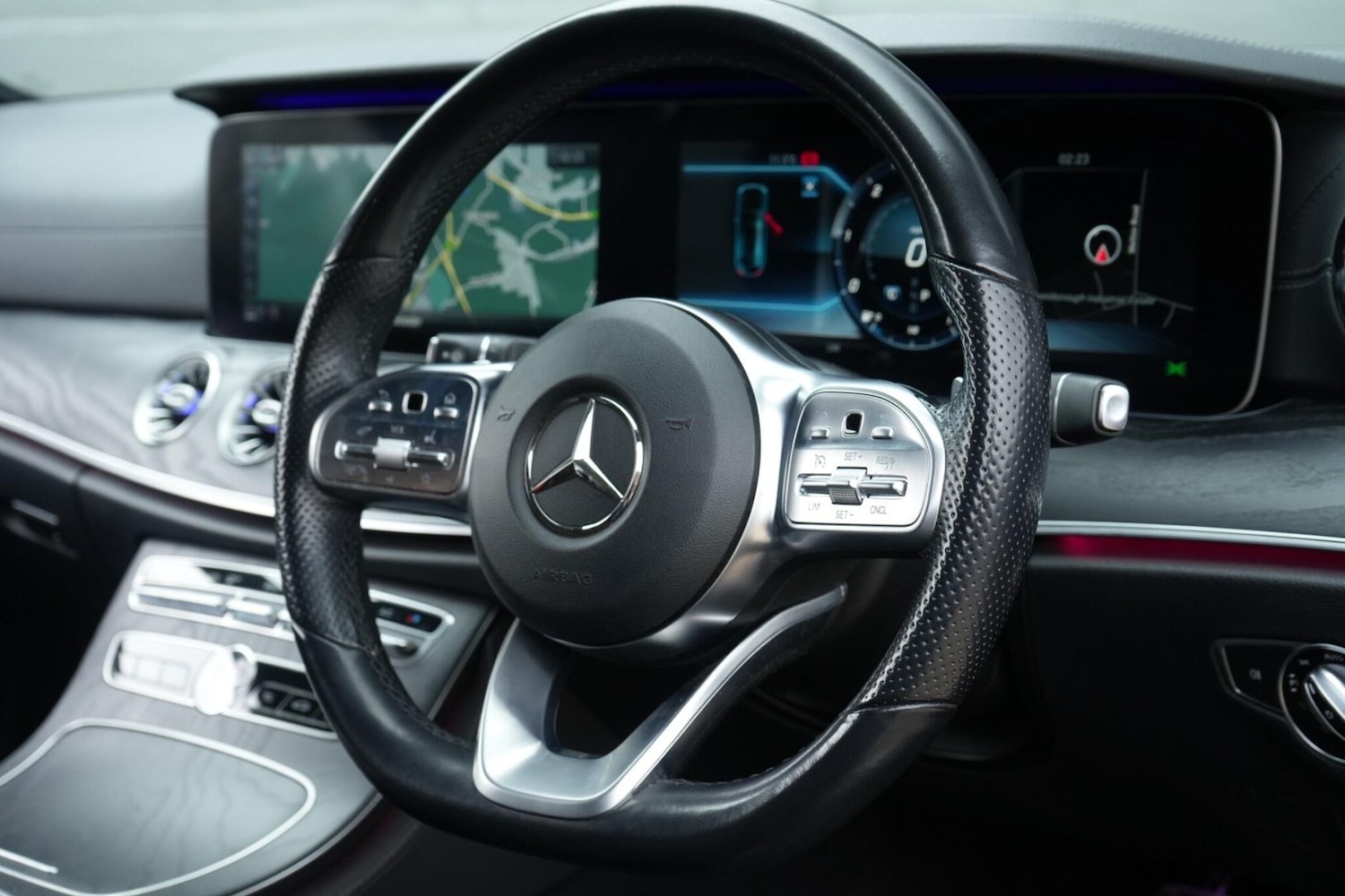 Used Mercedes-Benz E Class for sale - 77808031: Photo 3