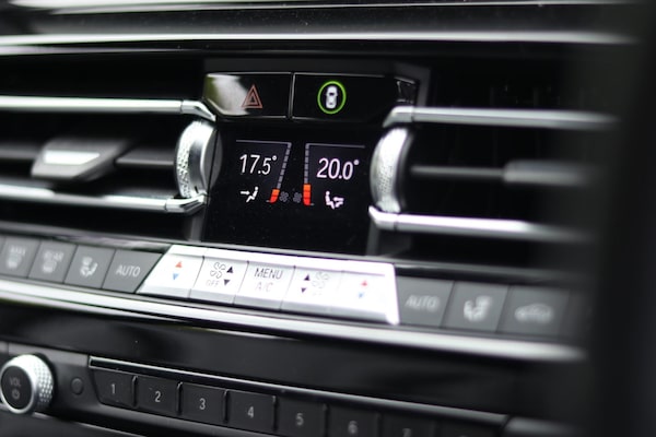 Used BMW M8 Gran Coupe 2020 for sale - 75707530: Photo 76