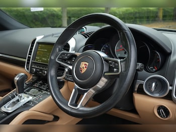 Used Porsche Cayenne 2015 for sale - 78475387: Photo