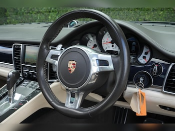 Used Porsche Panamera 2015 for sale - 78548969: Photo