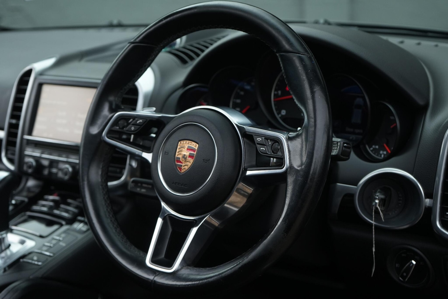 Used Porsche Cayenne 2015 for sale - 76995743: Photo 3