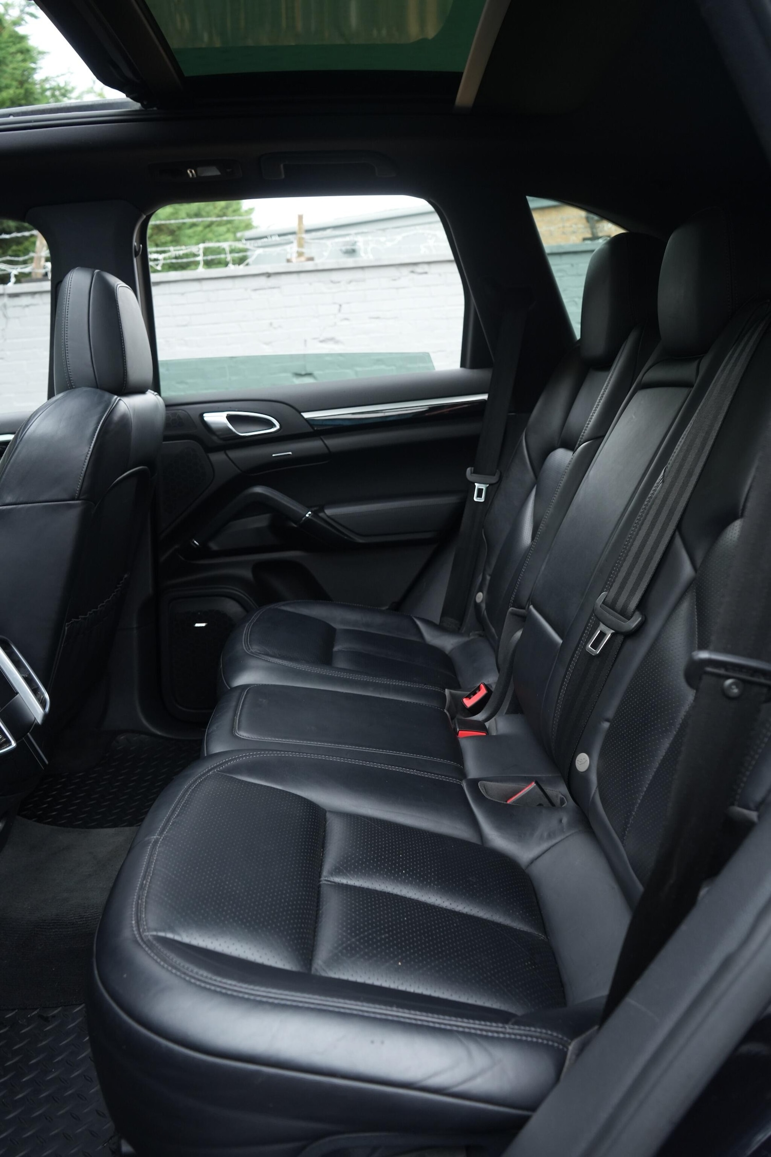 Used Porsche Cayenne 2015 for sale - 76995743: Photo 45