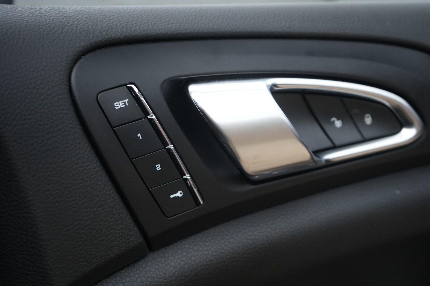 Used Porsche Cayenne 2015 for sale - 76995743: Photo 8