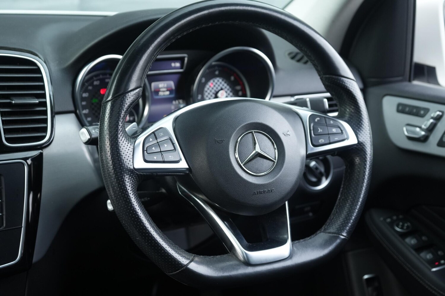 Used Mercedes-Benz GLE 2018 for sale - 77598472: Photo 27