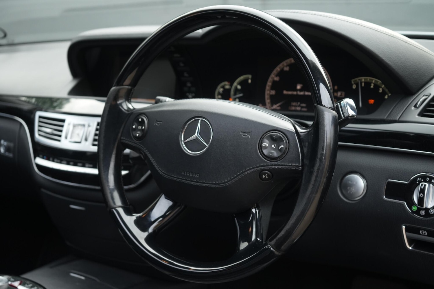 Used Mercedes-Benz S-Class 2007 for sale - 76159057: Photo 2