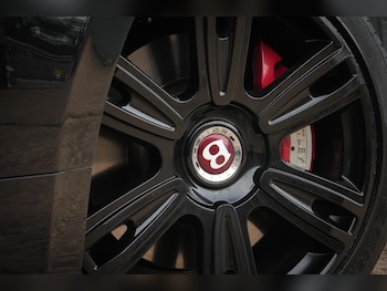 Used Bentley Flying Spur 2017 for sale - 76991172: Photo