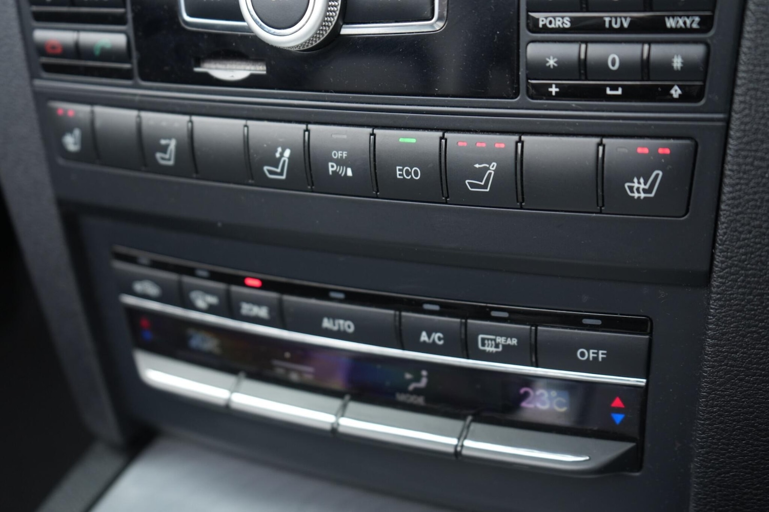 Used Mercedes-Benz E Class 2011 for sale - 76361511: Photo 36