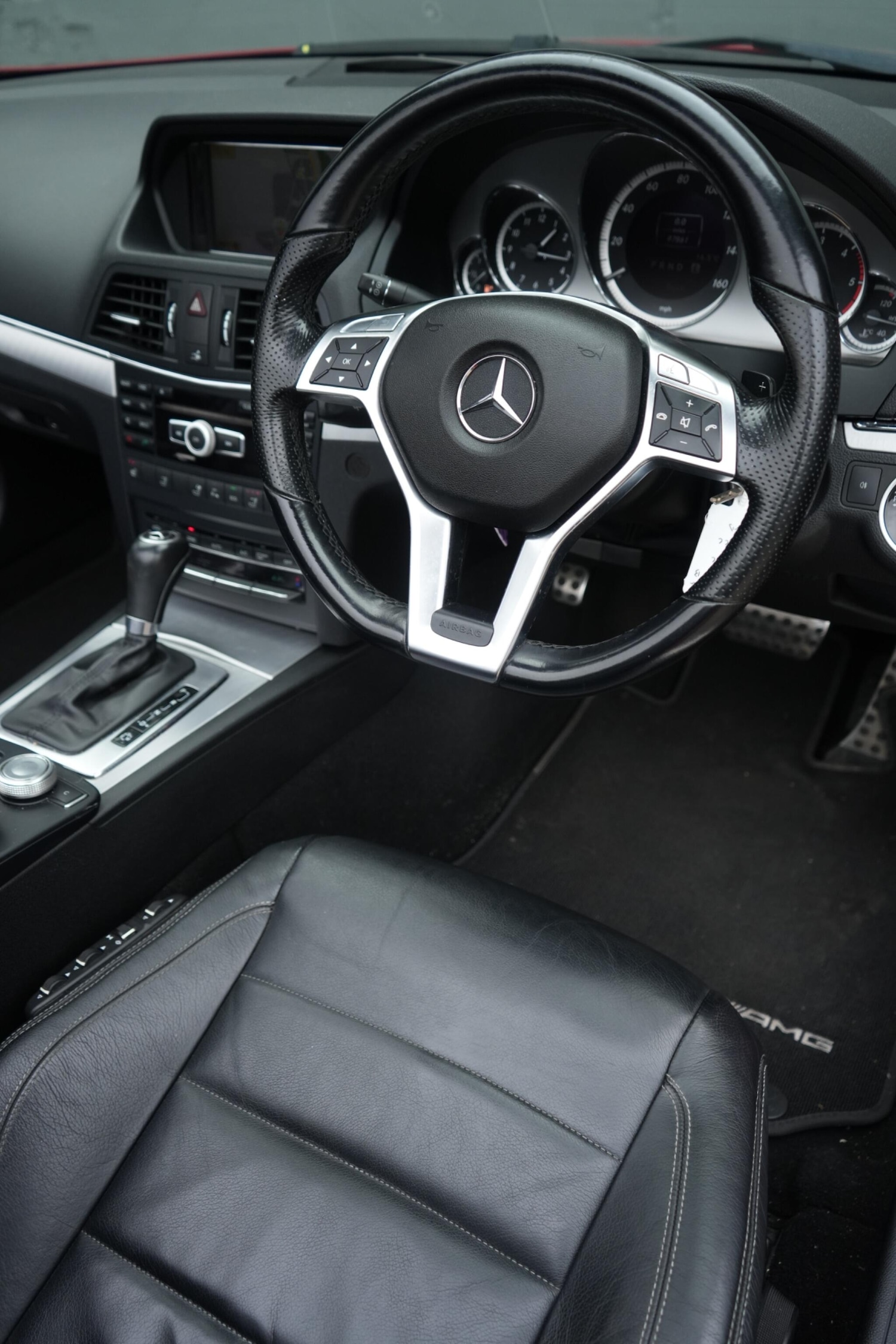 Used Mercedes-Benz E Class 2011 for sale - 76361511: Photo 38