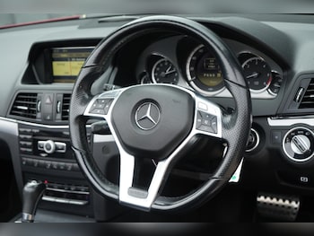 Used Mercedes-Benz E Class 2011 for sale - 76361511: Photo