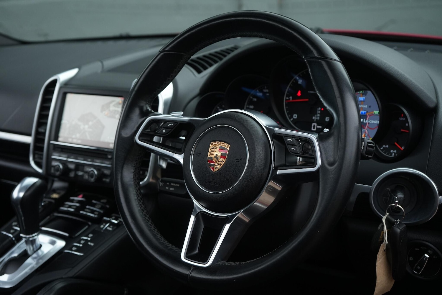 Used Porsche Cayenne 2015 for sale - 76522128: Photo 3