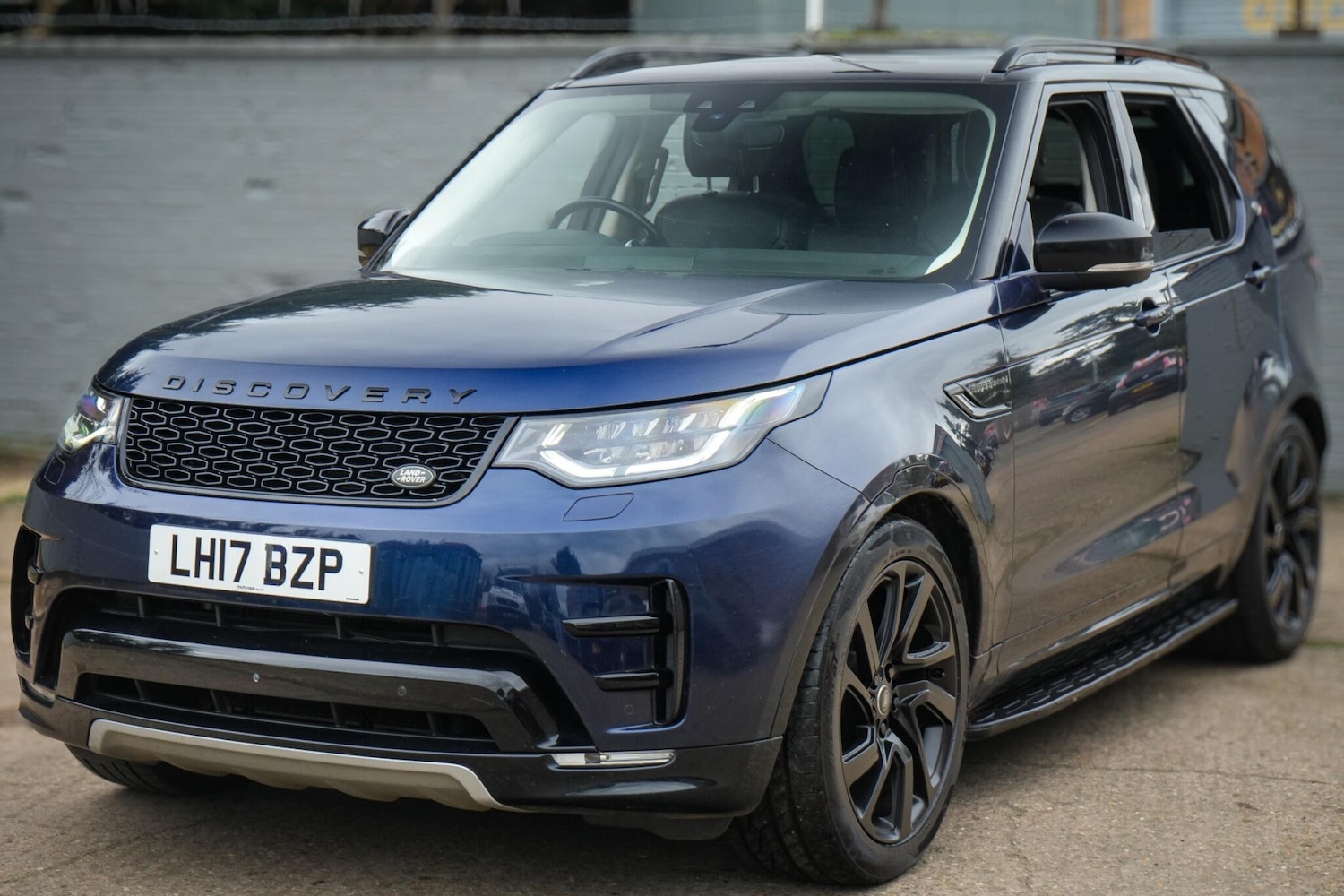 Used Land Rover Discovery 2017 for sale - 77958400: Photo 12