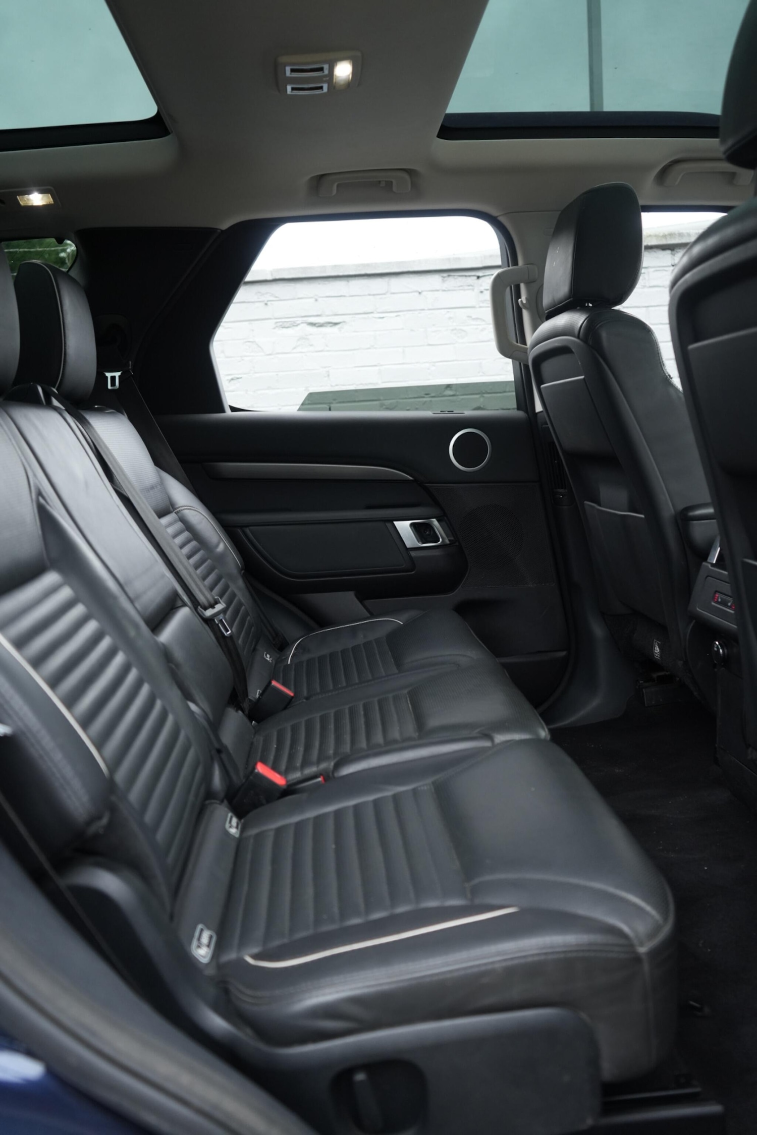 Used Land Rover Discovery 2017 for sale - 77958400: Photo 44