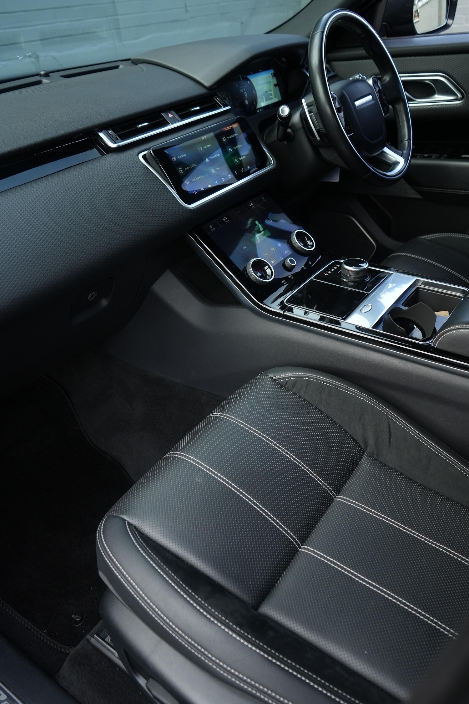 Used Land Rover Range Rover Velar 2018 for sale - 76645510: Photo 28