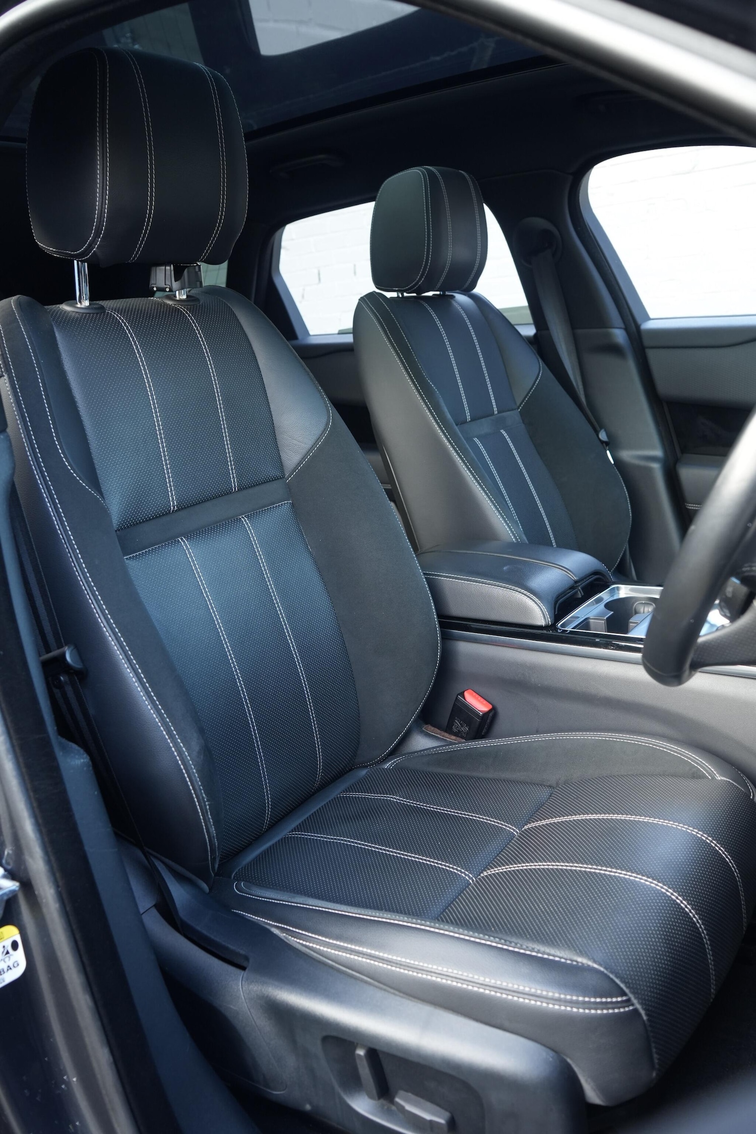 Used Land Rover Range Rover Velar 2018 for sale - 76645510: Photo 37