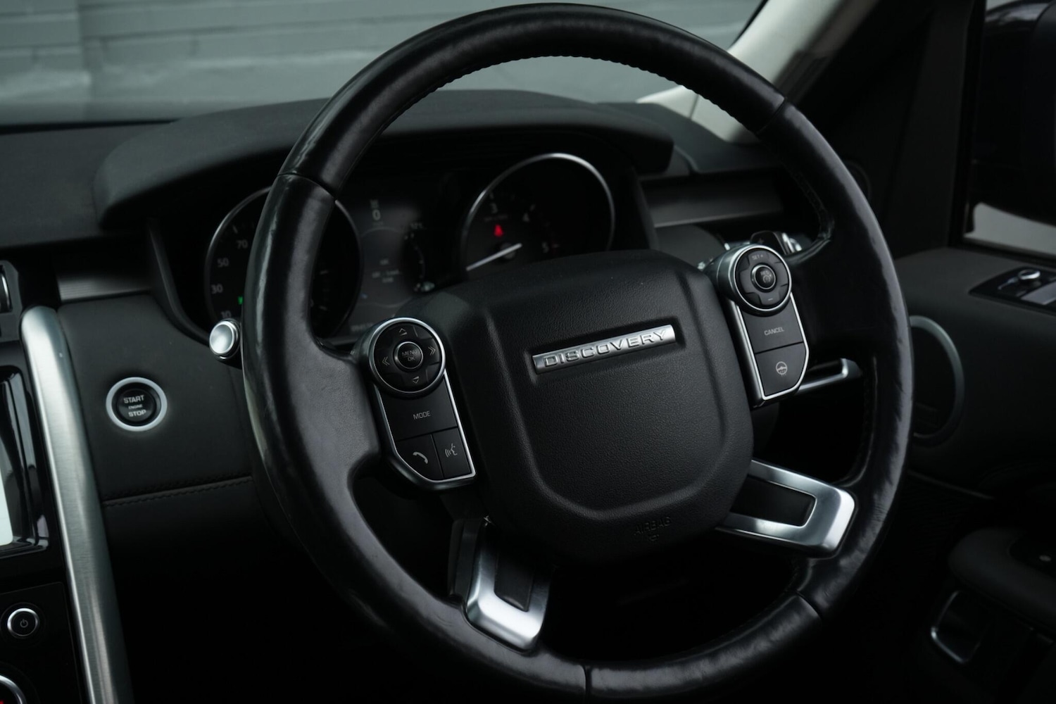 Used Land Rover Discovery 2017 for sale - 77683672: Photo 27
