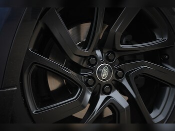 Used Land Rover Discovery 2017 for sale - 77683672: Photo