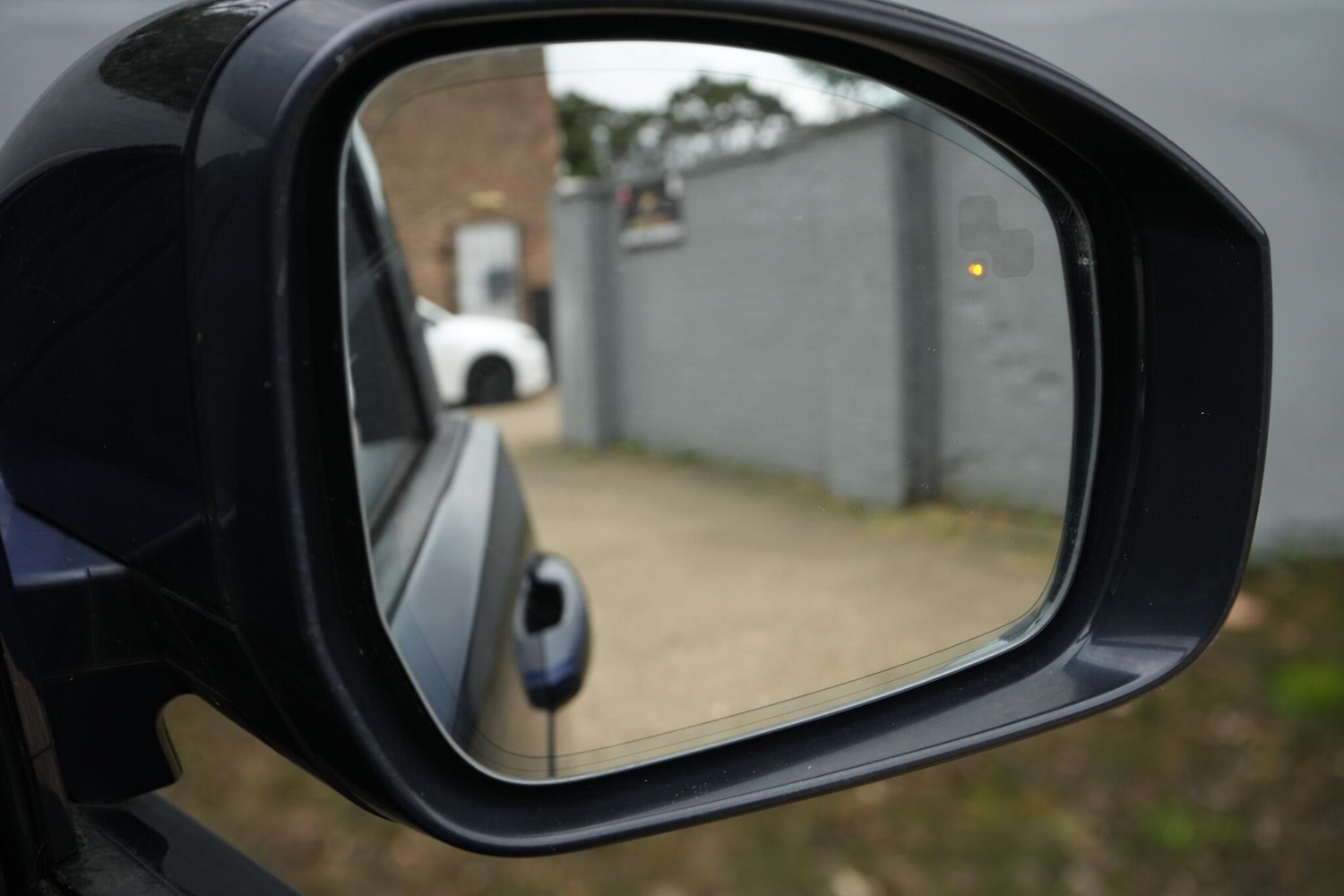 Used Land Rover Discovery 2017 for sale - 77683672: Photo 5