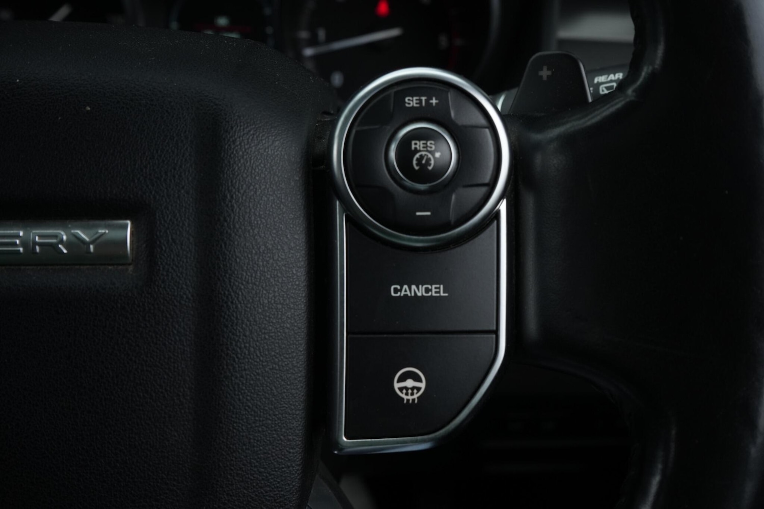 Used Land Rover Discovery 2017 for sale - 77683672: Photo 8