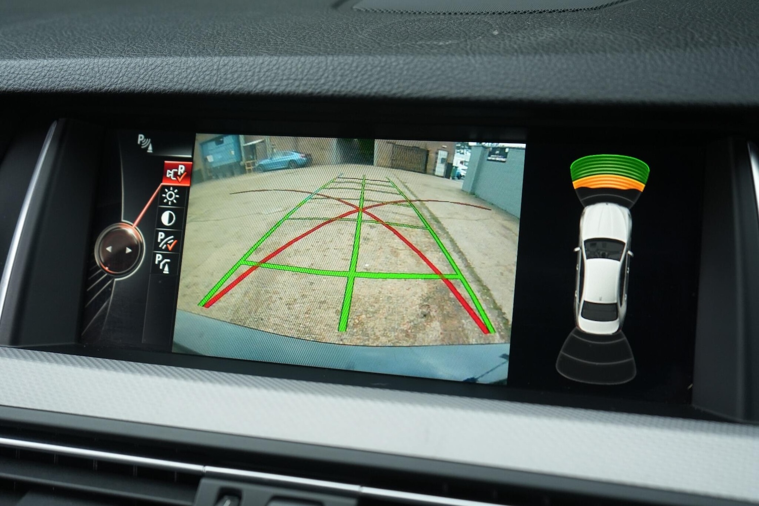 Used BMW 5 Series 2016 for sale - 76521592: Photo 28