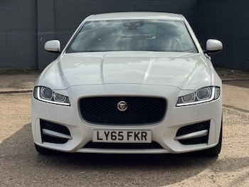 Used Jaguar XF 2015 for sale - 79075829: Photo