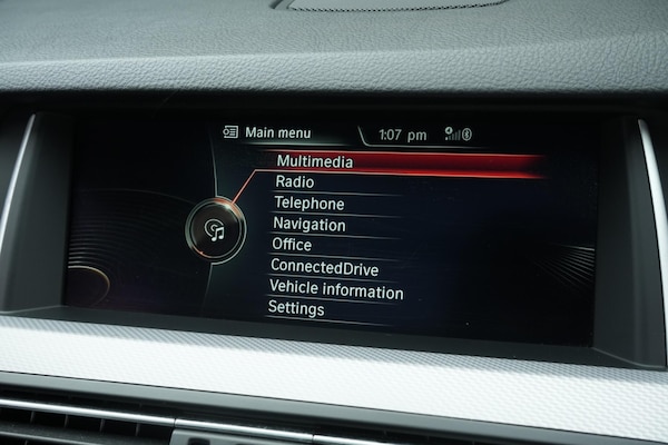 Used BMW 5 Series 2015 for sale - 76175479: Photo 51