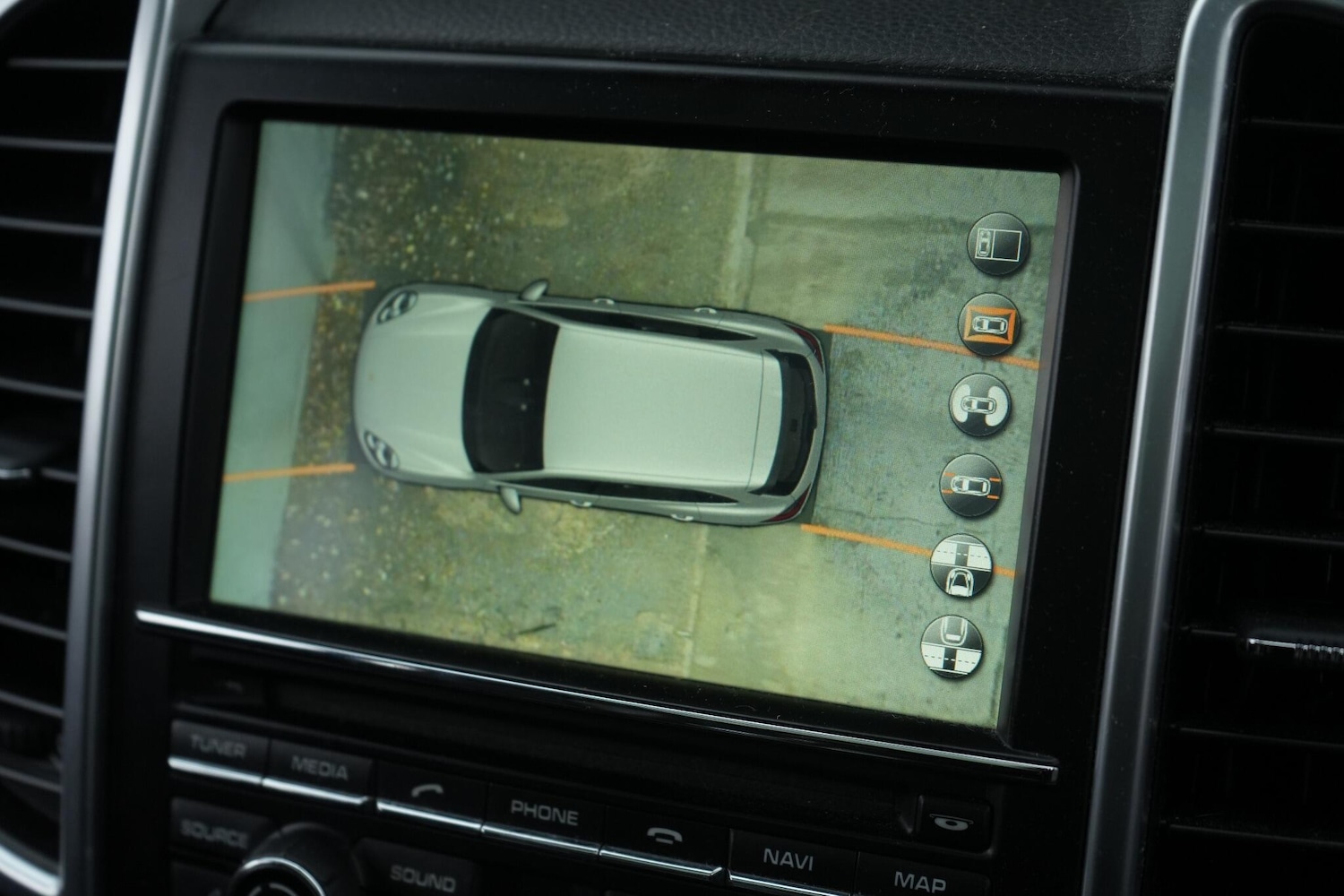 Used Porsche Cayenne 2016 for sale - 76522132: Photo 29