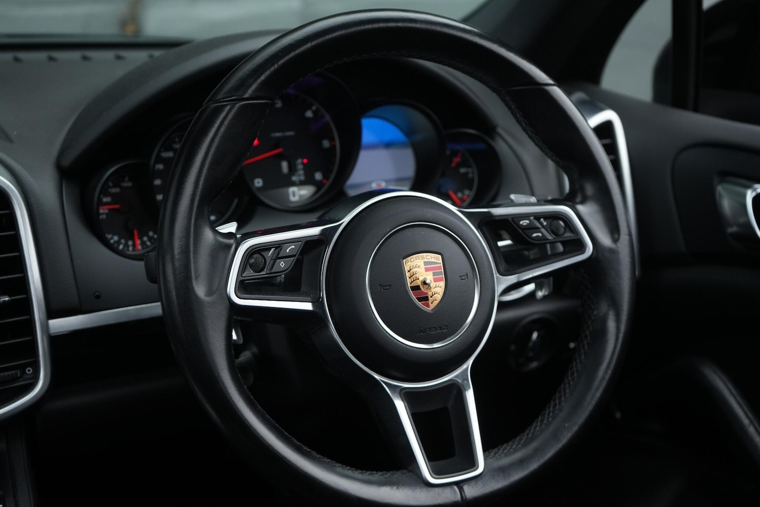 Used Porsche Cayenne 2016 for sale - 76522132: Photo 31