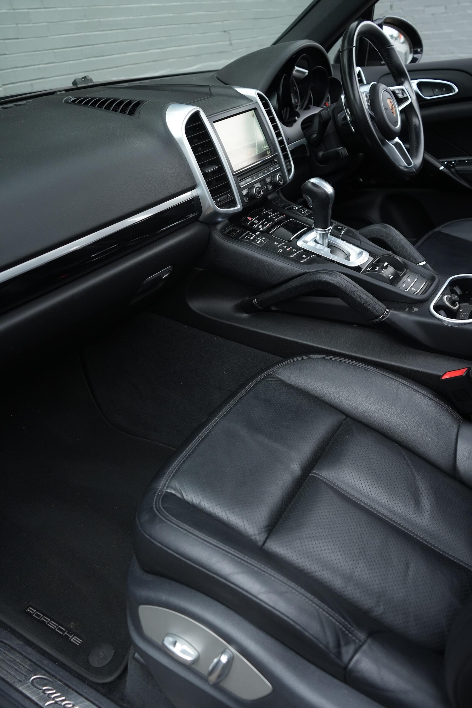 Used Porsche Cayenne 2016 for sale - 76522132: Photo 32