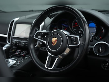 Used Porsche Cayenne 2016 for sale - 76522132: Photo