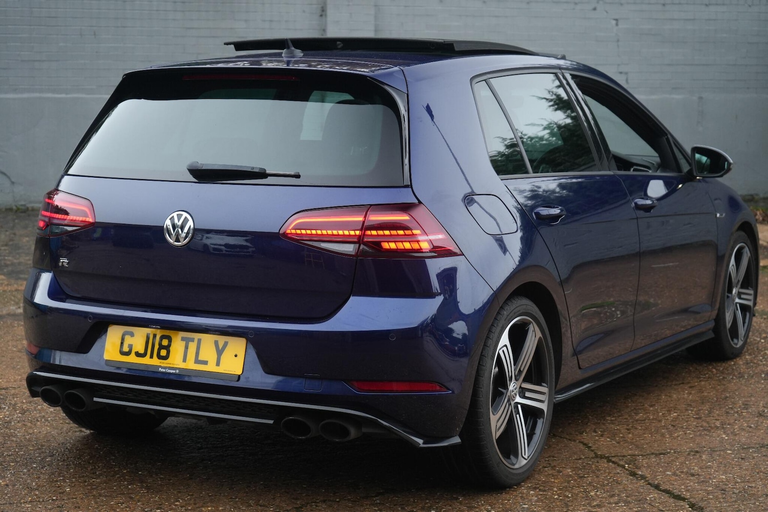 Used Volkswagen Golf 2018 for sale - 76607107: Photo 15