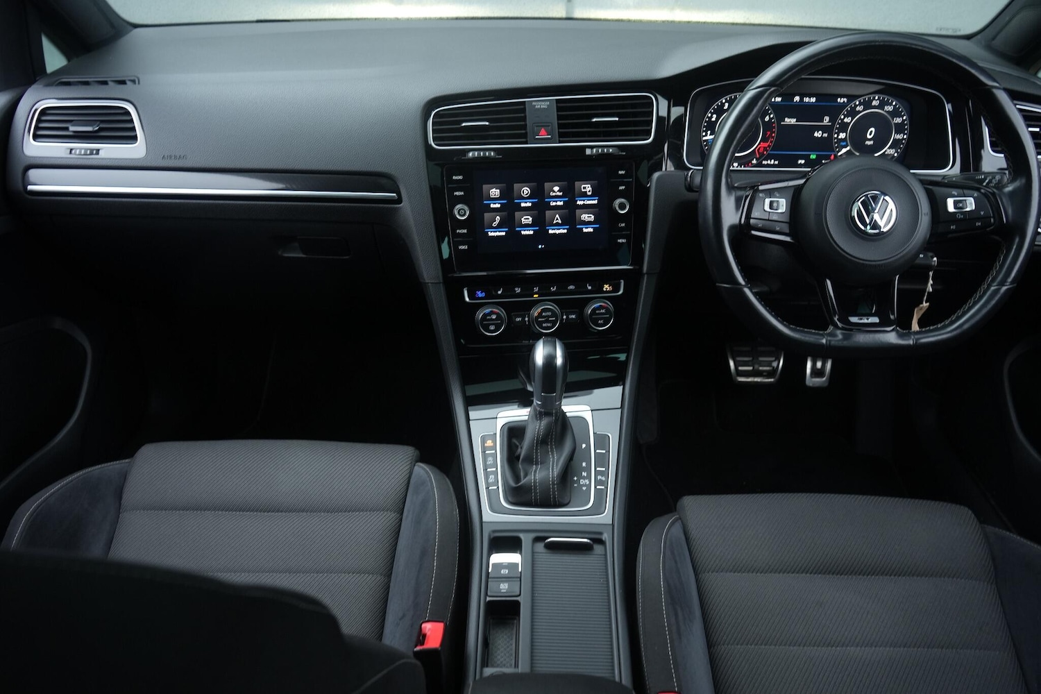 Used Volkswagen Golf 2018 for sale - 76607107: Photo 22