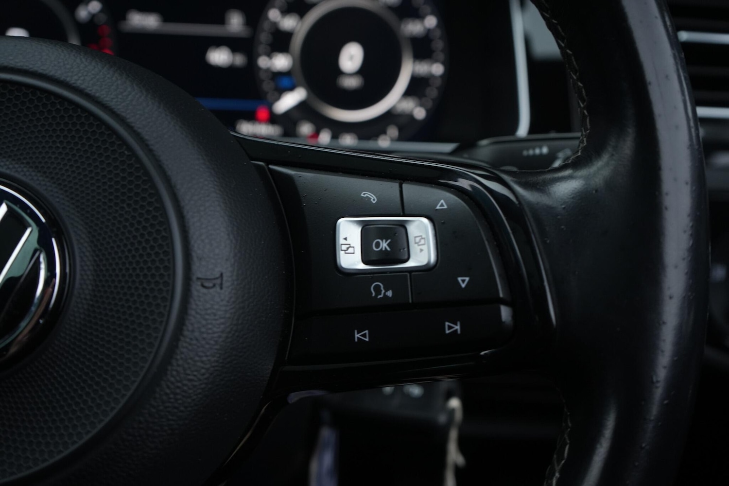 Used Volkswagen Golf 2018 for sale - 76607107: Photo 39