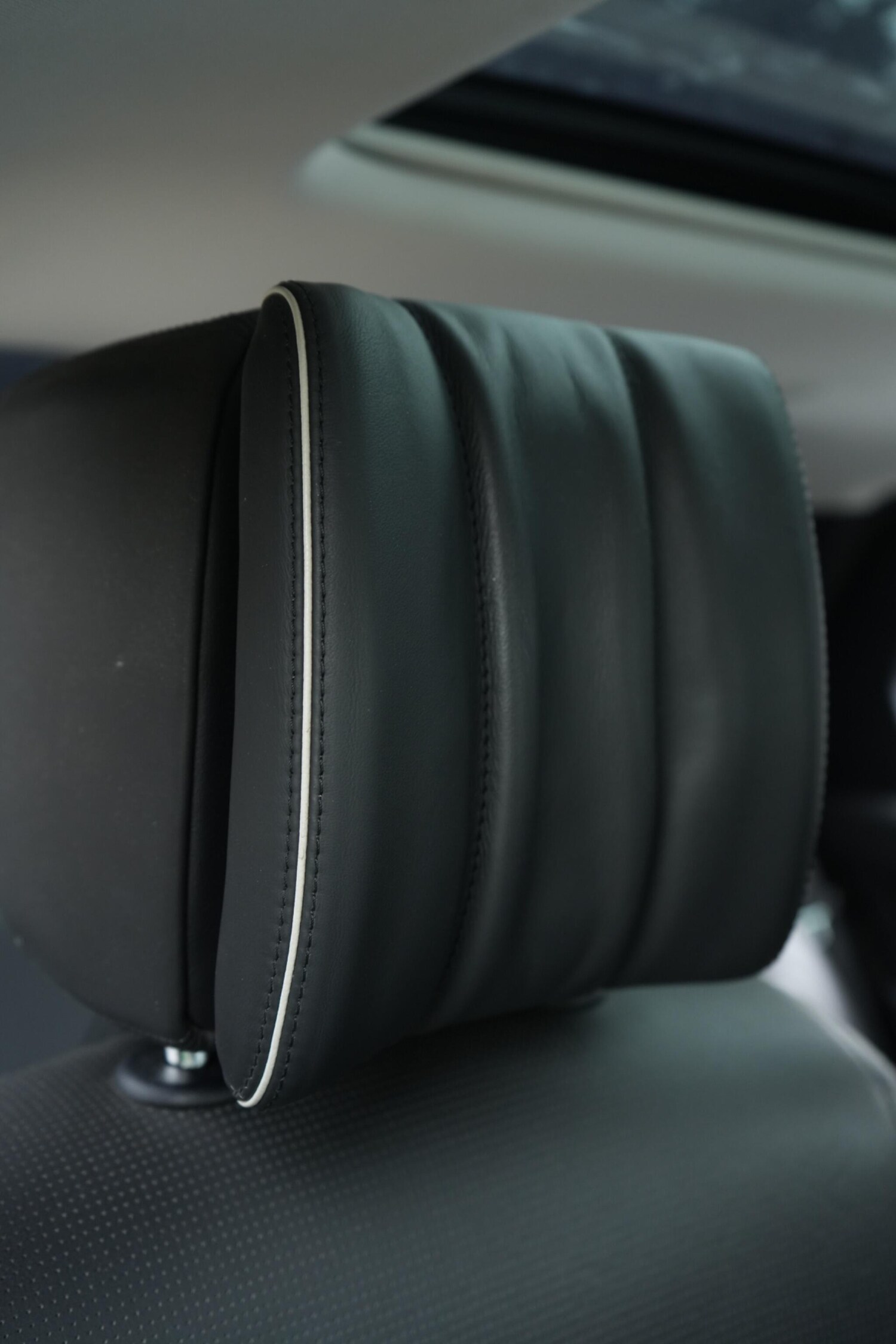 Used Land Rover Discovery 2017 for sale - 77683646: Photo 14