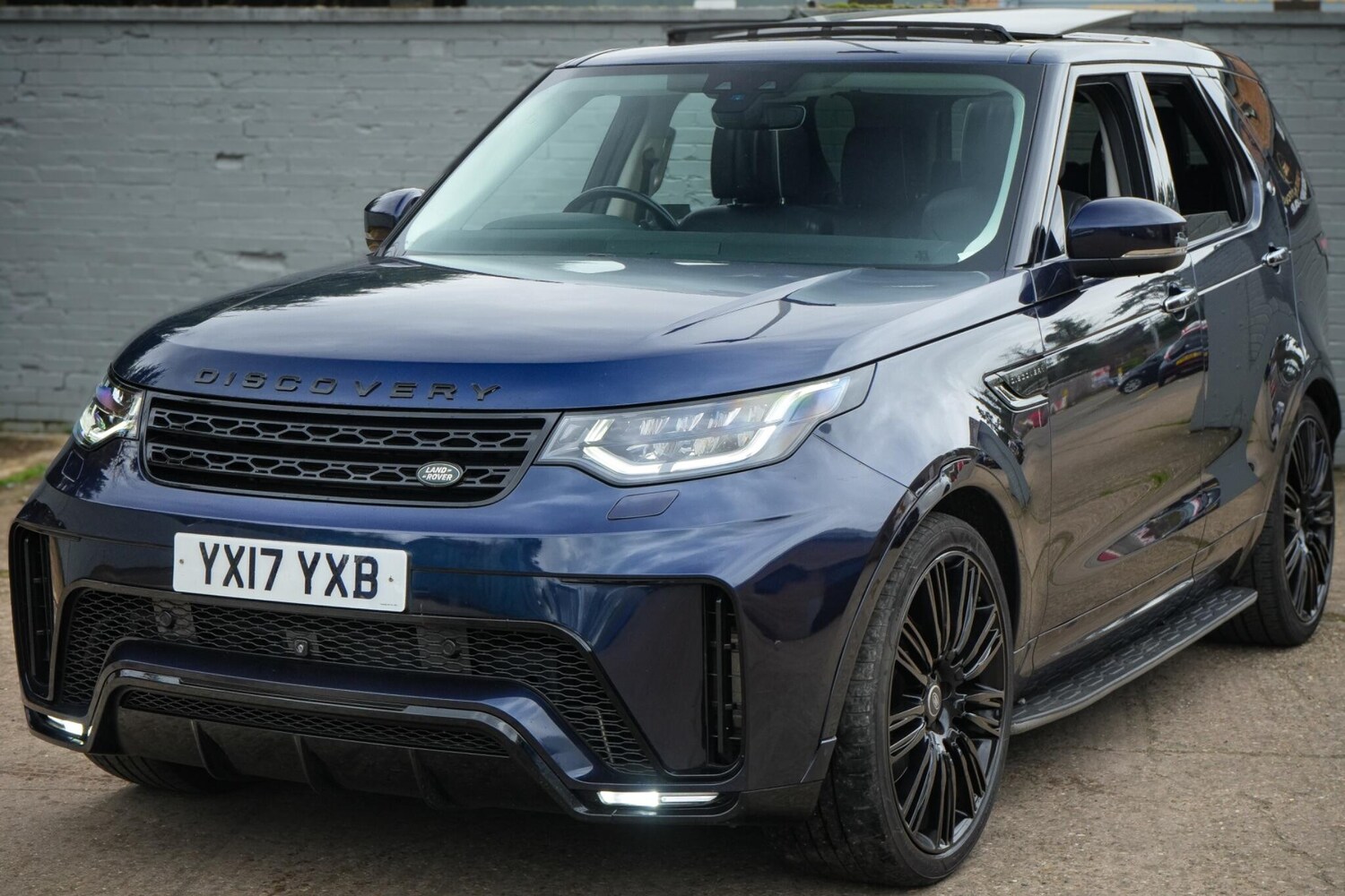 Used Land Rover Discovery 2017 for sale - 77683646: Photo 19
