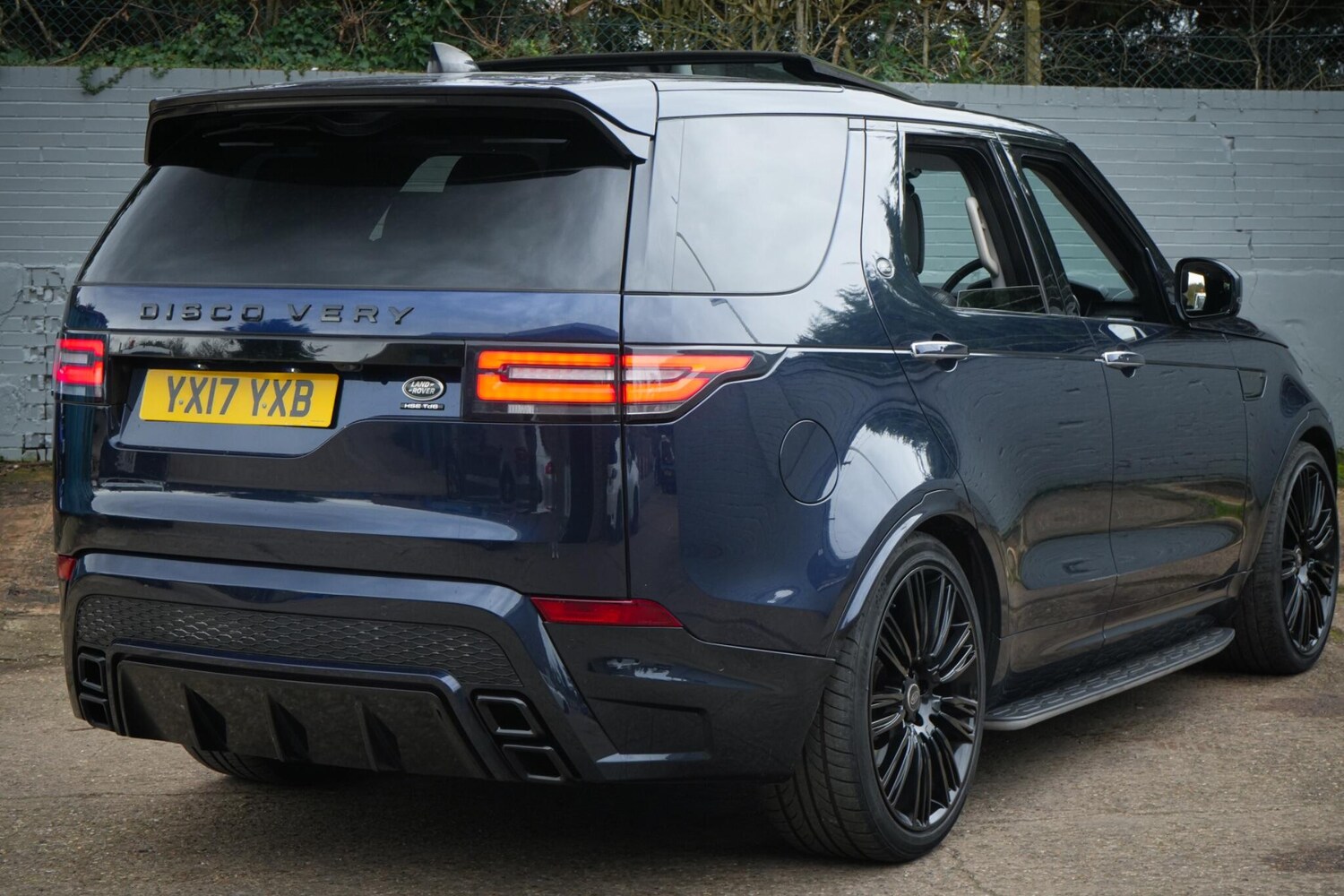 Used Land Rover Discovery 2017 for sale - 77683646: Photo 24