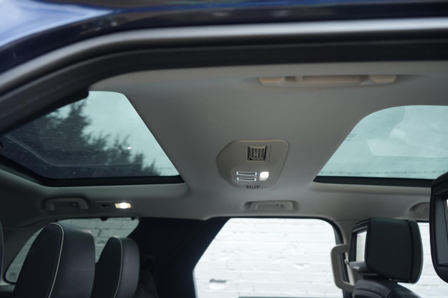 Used Land Rover Discovery 2017 for sale - 77683646: Photo 34