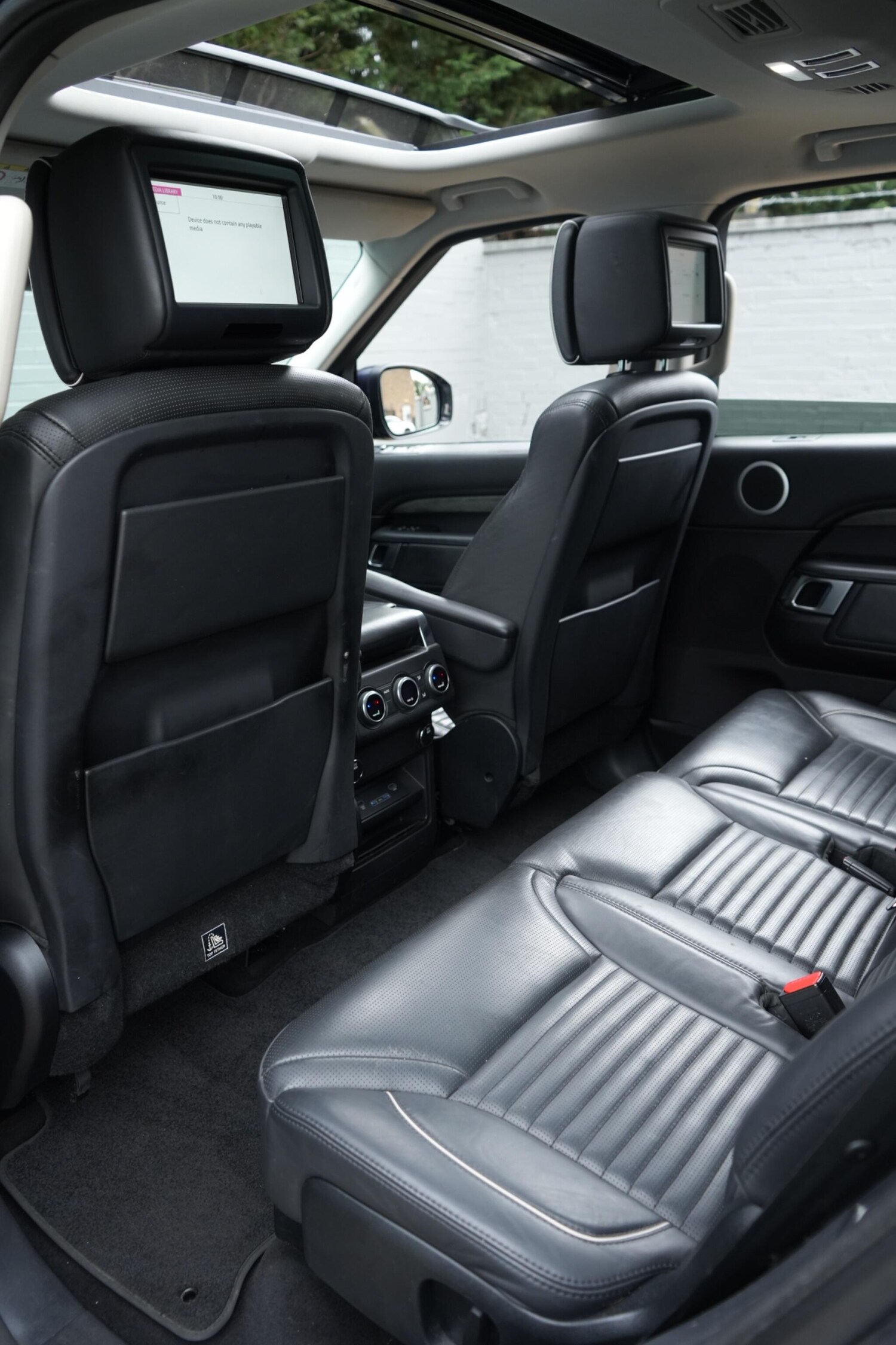 Used Land Rover Discovery 2017 for sale - 77683646: Photo 46