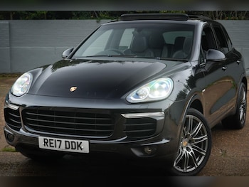 Used Porsche Cayenne 2017 for sale - 76993848: Photo