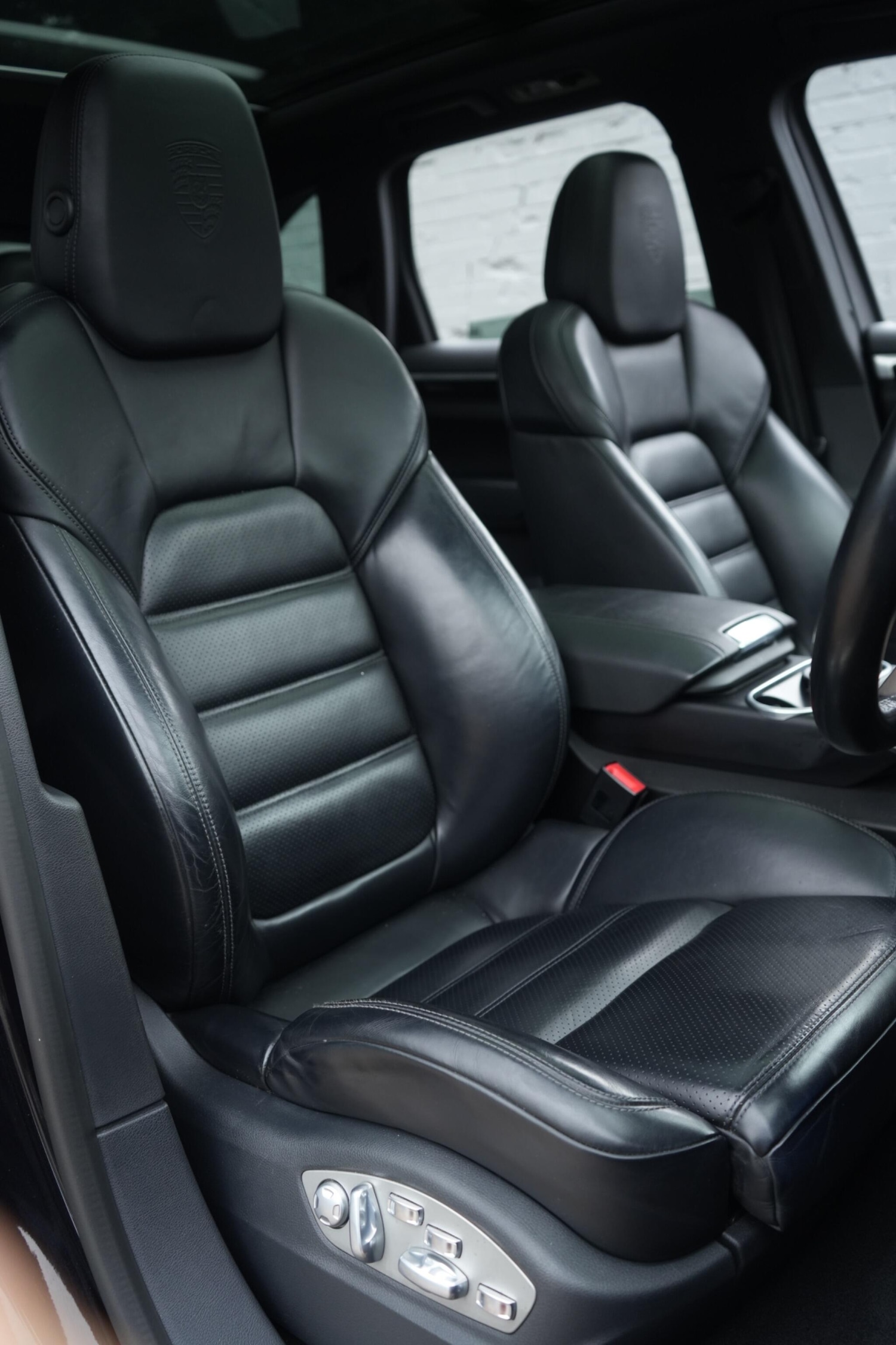 Used Porsche Cayenne 2017 for sale - 76993848: Photo 42