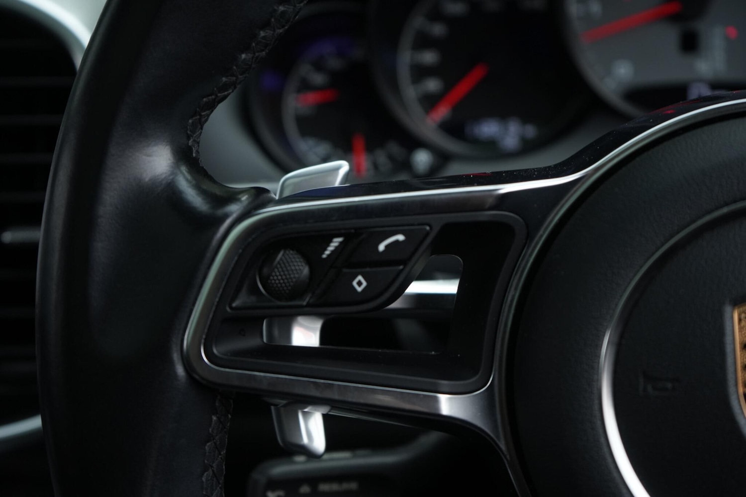 Used Porsche Cayenne 2017 for sale - 76993848: Photo 64