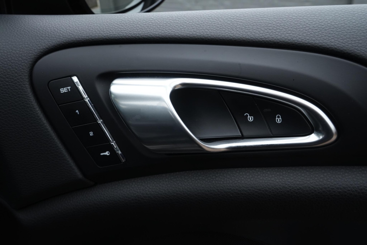 Used Porsche Cayenne 2017 for sale - 76993848: Photo 8