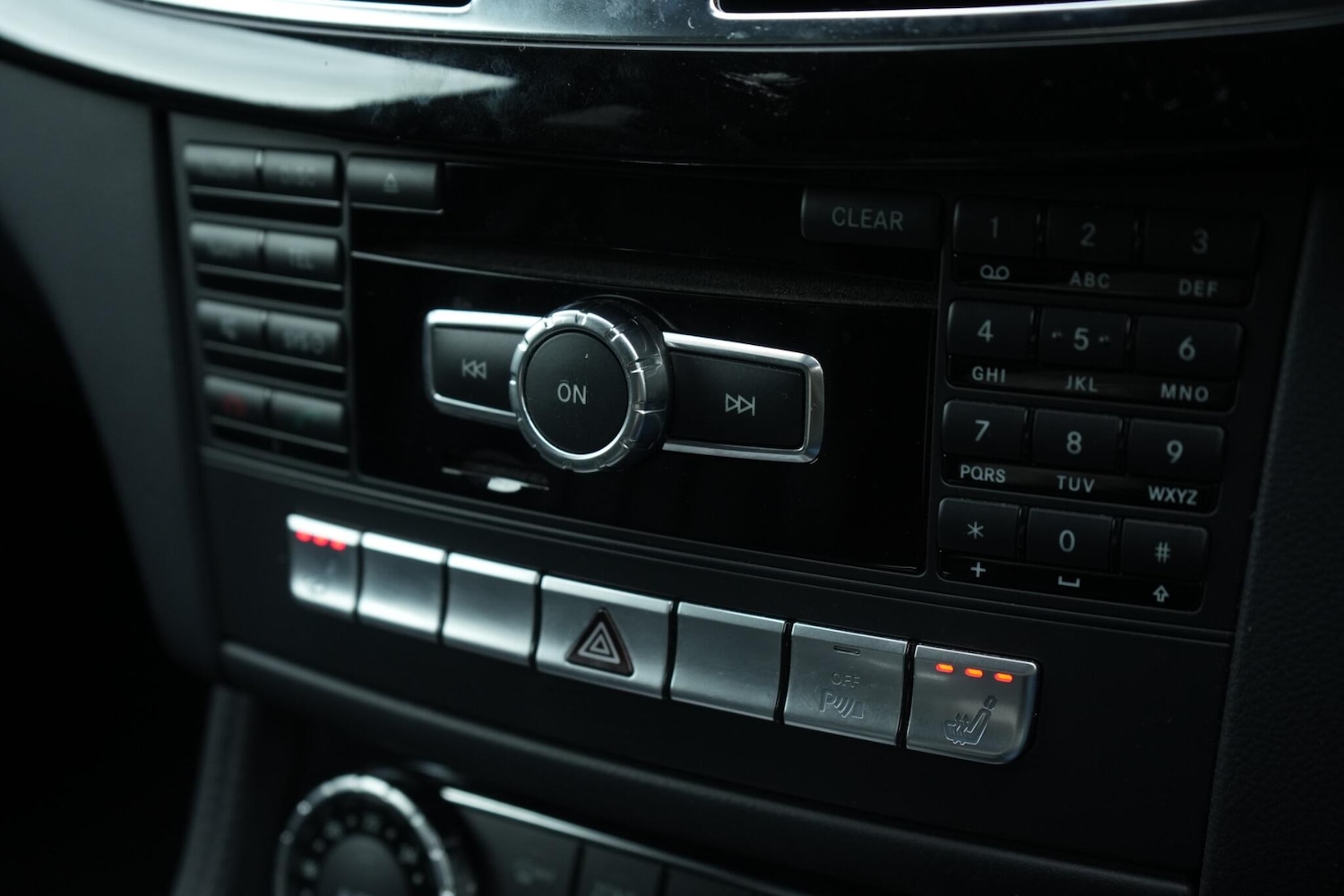 Used Mercedes-Benz CLS 2013 for sale - 77853376: Photo 32