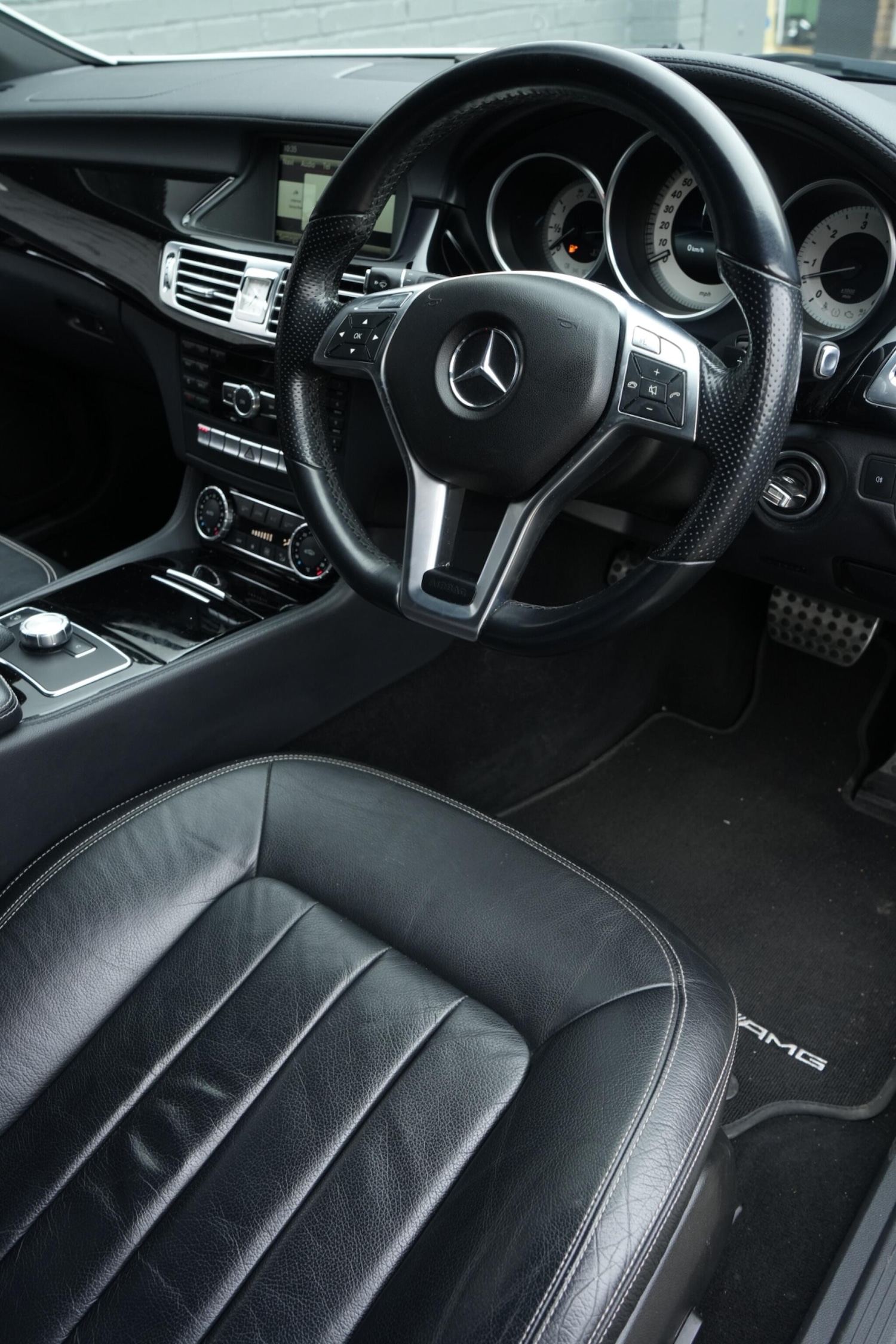 Used Mercedes-Benz CLS 2013 for sale - 77853376: Photo 37