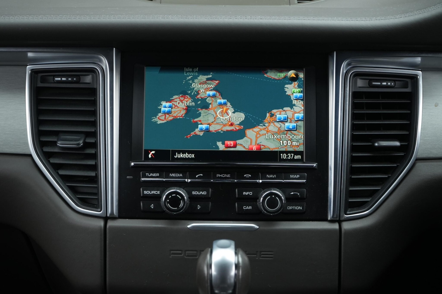 Used Porsche Macan 2016 for sale - 76996122: Photo 32