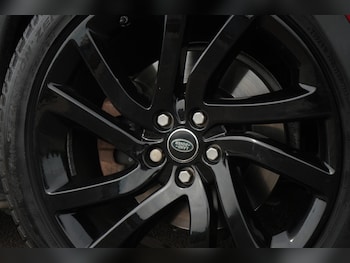 Used Land Rover Discovery 2017 for sale - 79033692: Photo