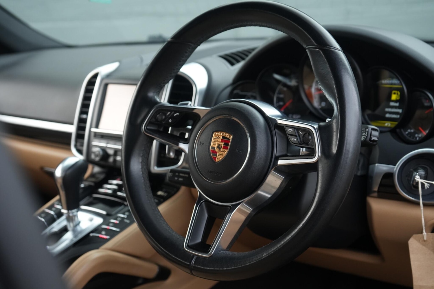 Used Porsche Cayenne 2014 for sale - 77597941: Photo 4